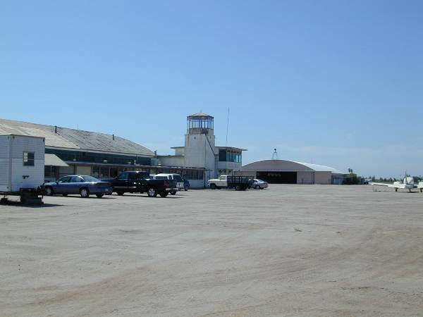 Sequoia Field Airport (6/8/2009)