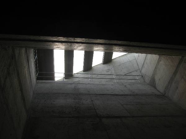 Fuse Gates of Terminus Dam - CLOSED (3/5/2008 - Credits: L Feldstein)