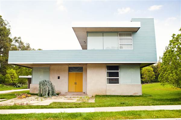 Golden Oak Ranch - Residential Street (4/25/2013)