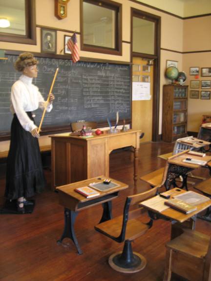 Auburn - Old School Room (11/10/2009)