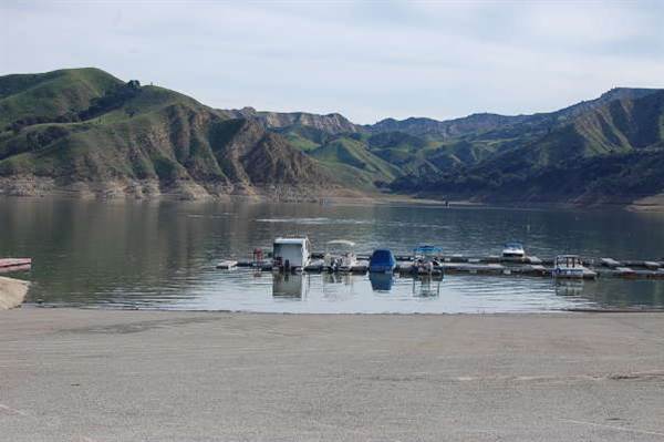 Lake Piru Recreation Area (12/3/2013 - Credits: David Golden)