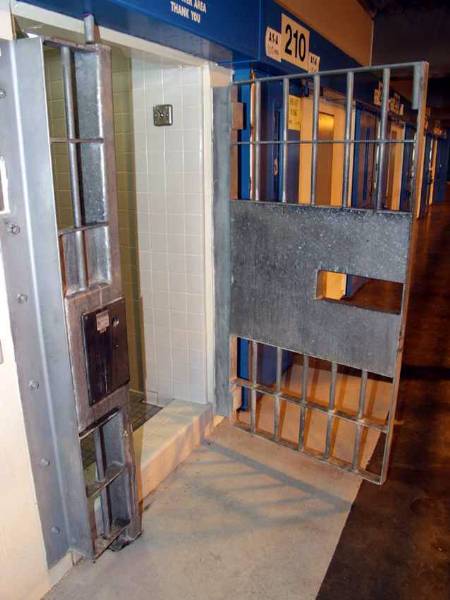 California State Prison - Los Angeles County (LAC) (12/31/2003)