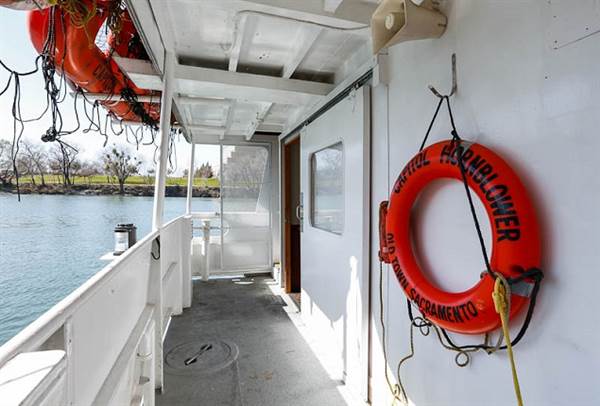 Capitol Hornblower @ Sacramento River - Hornblower Cruises & Events (1/1/2014)