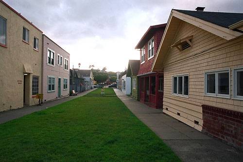 Capitola Village (12/31/2003)