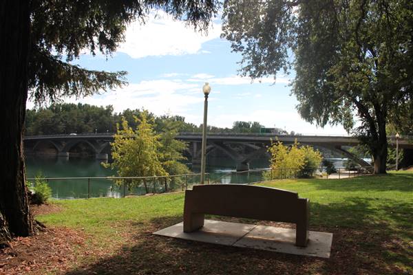 Lake Redding Park (10/30/2015 - Credits: Jill Naumann)