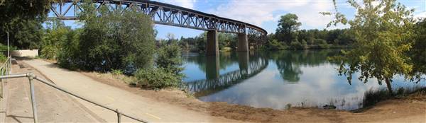 Lake Redding Park (10/30/2015 - Credits: Jill Naumann)