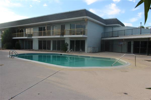 Motels / Hotels in City of Redding (10/31/2015 - Credits: JIll Naumann)