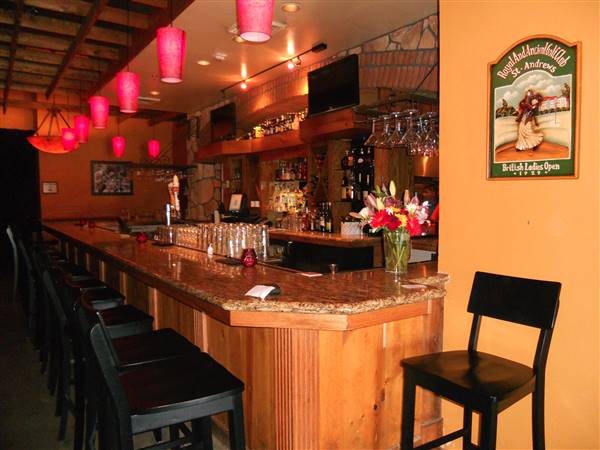 Flappers Comedy Club and Restaurant (Burbank) (9/18/2015)
