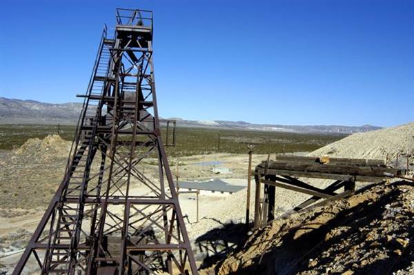 Blue Eagle Mine - Tropico Gold Mine (4/20/2016)