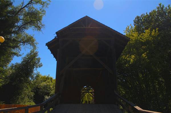 Felton Covered Bridge County Park (8/31/2012 - Credits: By baynk (Own work) [CC BY-SA 3.0 (http://creativecommons.org/licenses/by-sa/3.0)], via Wikimedia Commons)