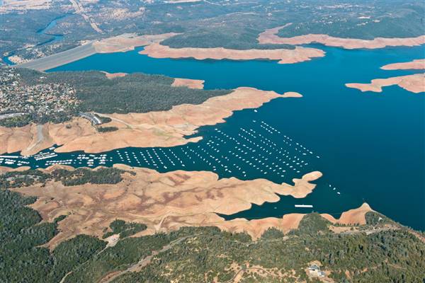 Lake Oroville State Recreation Area (SRA) (9/18/2015 - Credits: Photo by: California Department of Water Resources)