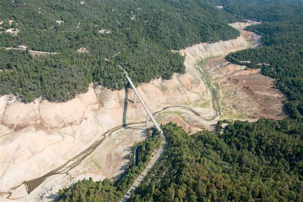 Lake Oroville State Recreation Area (SRA) (9/18/2015 - Credits: Photo by: California Department of Water Resources)