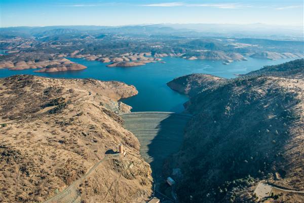 New Melones Reservoir and Stevnot Bridge (5/13/2014 - Credits: Photo by: California Department of Water Resources)