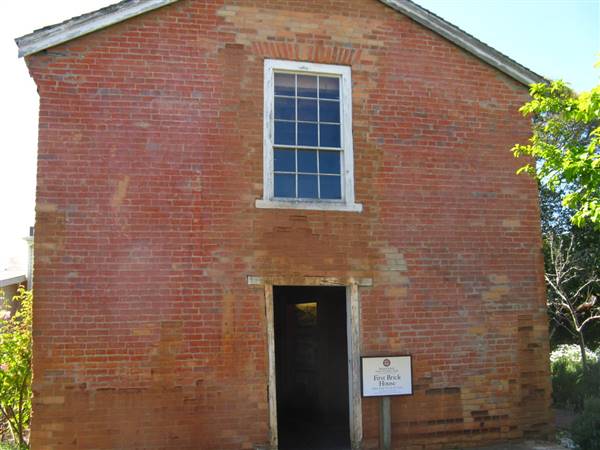 Monterey State Historic Park (SHP) (4/5/2009 - Credits: Monterey State Historic Park" by Flickr User Jasperdo (CC BY-NC-ND 2.0)[https://creativecommons.org/licenses/by-nc-nd/2.0/legalcode]https://www.flickr.com/photos/mytravelphotos/)