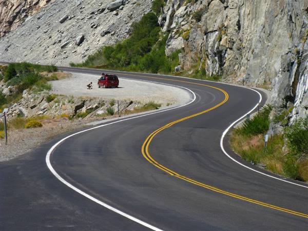 Tioga Pass Road - Highway 120 (9/21/2010 - Credits: "Tioga Pass Road" by Flickr User: Jasperdo (CC BY-NC-ND 2.0)[https://creativecommons.org/licenses/by-nc-nd/2.0/legalcode]https://www.flickr.com/photos/mytravelphotos/)