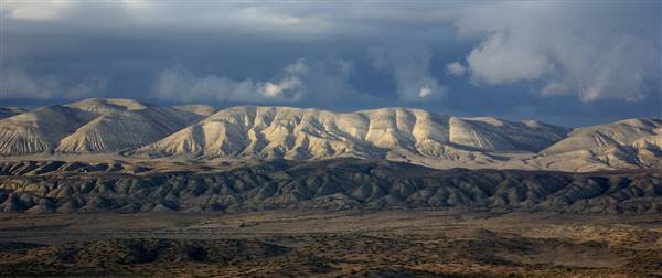 Carrizo Plain National Monument (4/22/2007 - Credits: "Carrizo Plain NM" by Bob Wick, BLM (CC BY 2.0)[https://creativecommons.org/licenses/by/2.0/legalcode]https://www.flickr.com/photos/mypubliclands/)