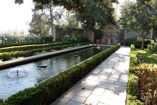 Greystone Mansion & Park (10/17/2016 - Credits: Photos courtesy of Kris Bunting)