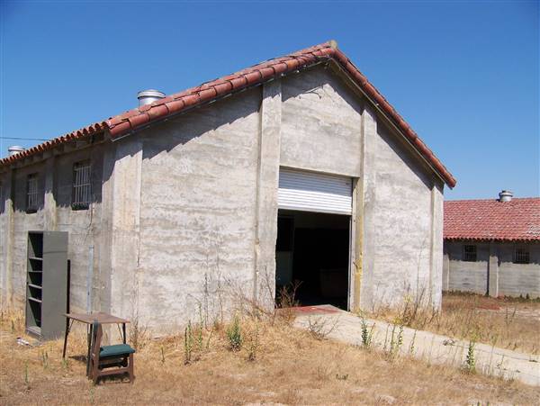 Fort Ord National Monument (9/12/2006 - Credits: "Empty Road" by Tony Dagey (CC BY-NC-ND 2.0)[ https://creativecommons.org/licenses/by-nc-nd/2.0/legalcode ] https://www.flickr.com/photos/dagwood4/)