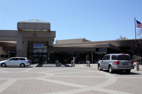 Huntington Beach Central Library (11/3/2016 - Credits: Photo courtesy of Kris Bunting)