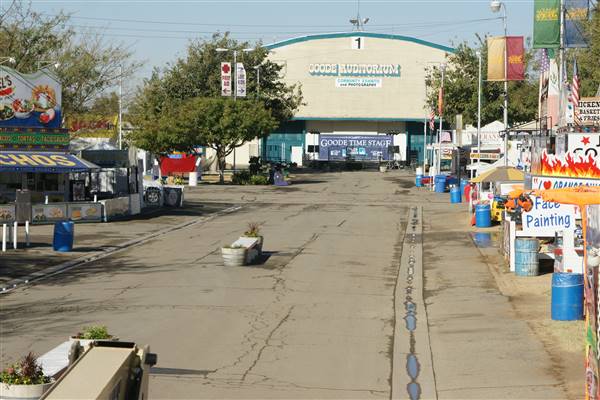 Kern County Fair - 15th DAA (11/7/2016 - Credits: Building 1 - Photo courtesy of Kern County Fair)