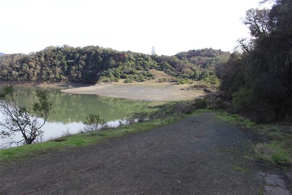 Coyote Valley Dam / Lake Mendocino (11/30/2017 - Credits: Kellen Lim)