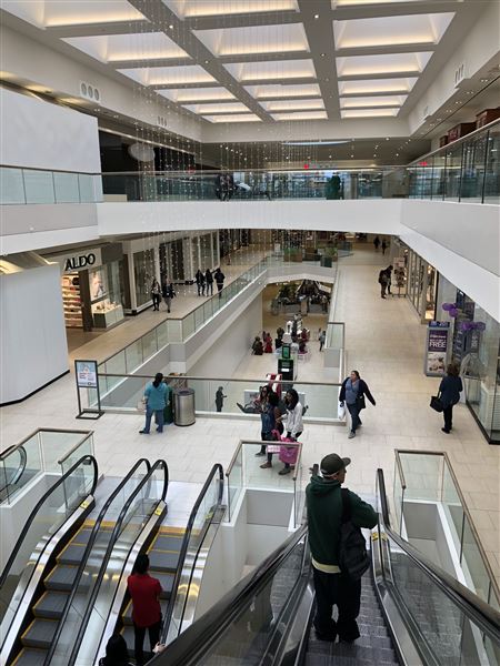 Burbank Town Center / with Adjacent CLOSED IKEA (3/1/2018)