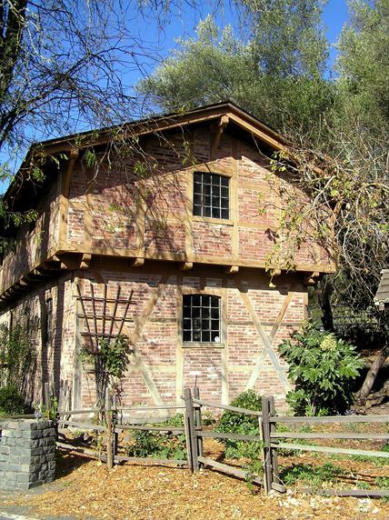 Sonoma State Historic Park (SHP) / General Vallejo’s Home / The Barracks / Mission San Francisco Solano (7/25/2018)