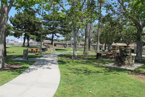 Alondra Community Regional Park (6/1/2019 - Credits: LocoScout)