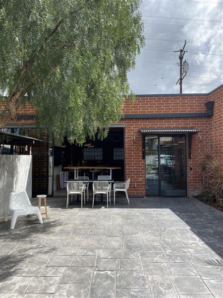 Studio Blitz - Contemporary Office Space (3/24/2020 - Credits: Riz Walker)
