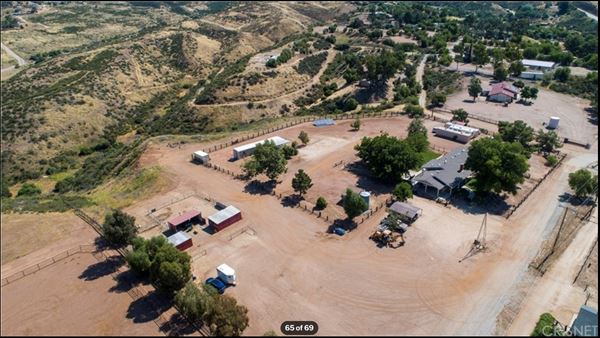 Rozich Road Ranch - 33855 Rozich Rd - Agua Dulce (6/18/2020 - Credits: https://www.redfin.com/CA/Santa-Clarita/33855-Rozich-Rd-91390/home/6365201)