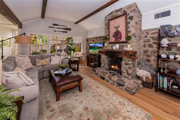 Rustic Lakefront House & Dock in Mountain Area (9/28/2017)