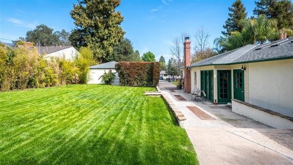 Mid-century, ranch-styled LA suburbs home (The Green House) (6/1/2021 - Credits: N/A)