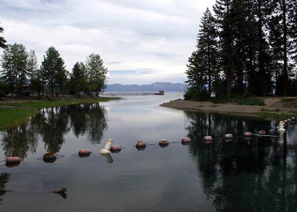 Fanny Bridge/Tahoe Dam (12/31/2003)