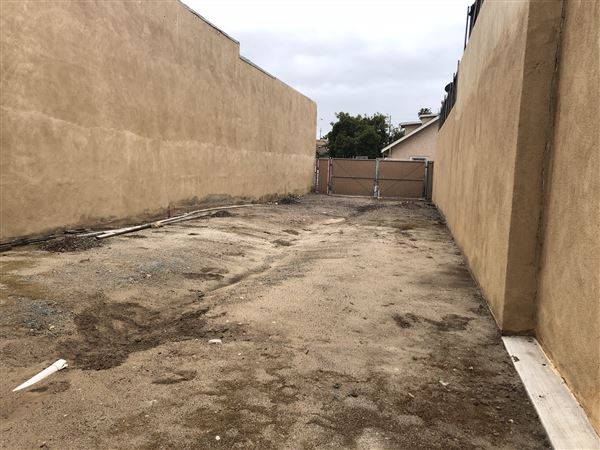 Barrio Logan Private Property/Southeast San Diego (5/2/2022 - Credits: Tony Pollard)