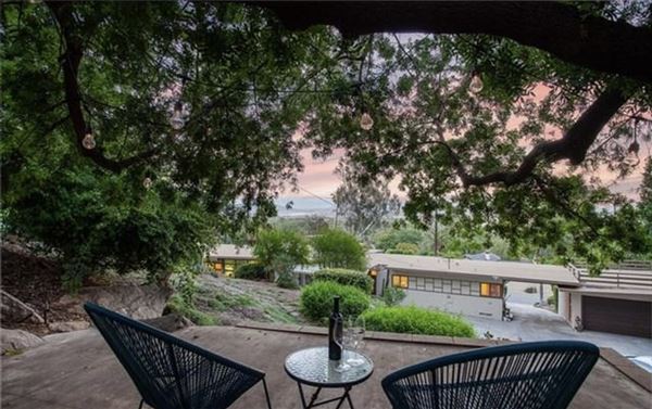 Stunning Riverside Mid Century Modern Home (2/12/2022)
