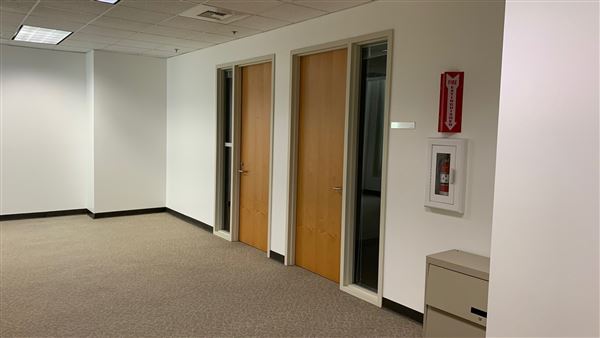Junipero Serra State Building - Department of General Services (DGS) - Vacant 8th Fl. Cubicles, Office and walkways. (8/3/2022 - Credits: Brandy Davis)