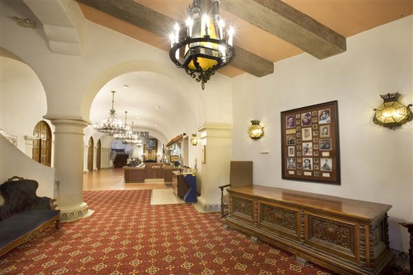 The Arlington Theatre (1/1/2020 - Credits: Mike Hume  -  historictheatrephotos.com)