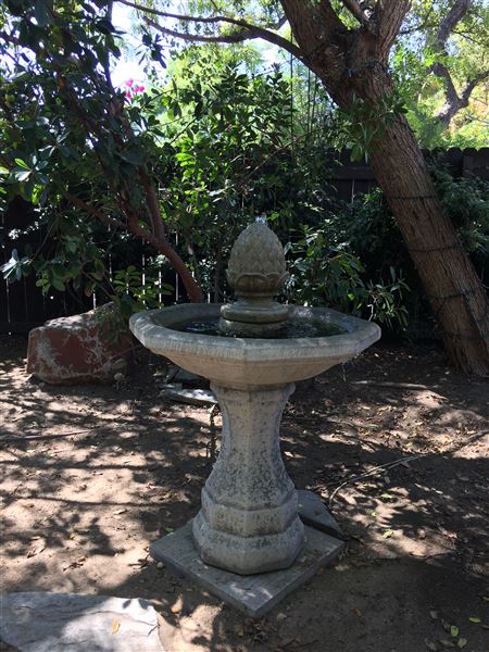 Charming Hollywood Bungalow (4/1/2022 - Credits: kirby tepper)