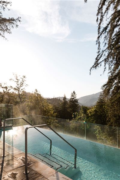 Alila Ventana Big Sur - Meadow Pool (6/26/2020 - Credits: Media Department)