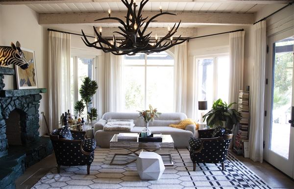 Elsewhere Topanga - THE BLACK VILLA (1/24/2020 - Credits: Margaret Mentaberry)
