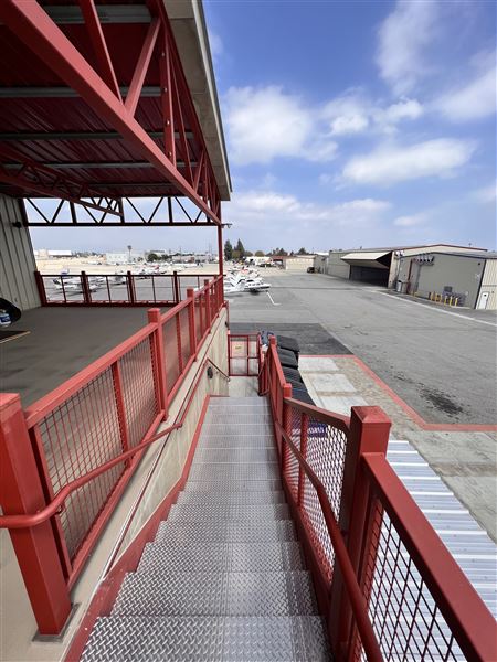 Mavericks Van Nuys (5/6/2024 - Credits: Greg Buldukyan)