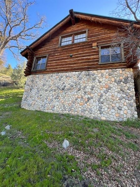 Tehachapi Log Cabin (7/8/2024 - Credits: Barb Pfeiffer)