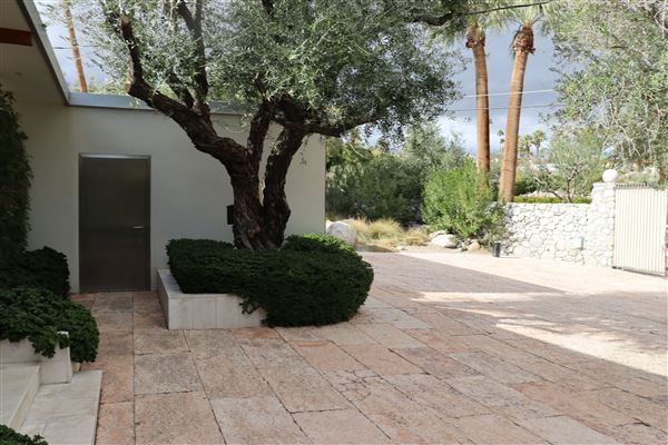 Frederick Loewe Estate (8/13/2024 - Credits: Thies Lemke - Locations Unlimited)