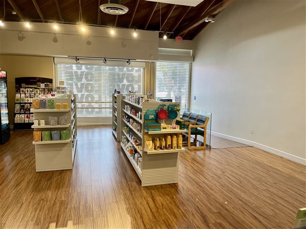 Eddie's Pharmacy (9/15/2024 - Credits: Josh Thorburn)