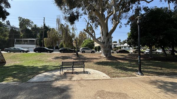 Echo Park Lake Recreation Center (9/17/2024 - Credits: Brandy Davis)