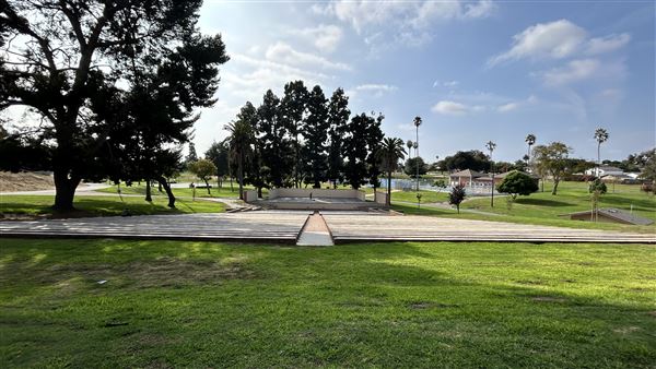 Edward Vincent Park - Outdoor Amphitheater (10/17/2024 - Credits: Brandy Davis)