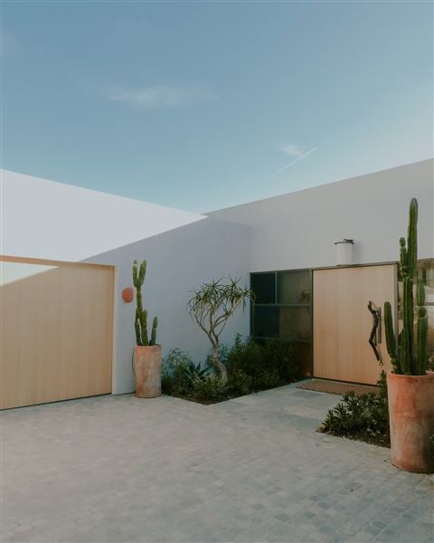 Serene Malibu Villa with Ocean and Mountain Views (11/4/2024 - Credits: Roger Davis)