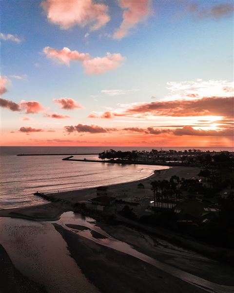 Hilton Garden Inn Dana Point Doheny Beach (New Name and Newly reimagined) (4/1/2025 - Credits: submitted by: Daniel Aker)