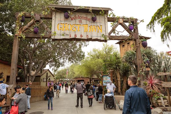 Knott's Berry Farm & Knott's California Marketplace - Ghost Town Entrance (5/15/2025 - Credits: Six Flags Entertainment Corporation)