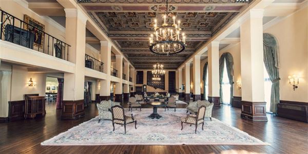 Ebell of Los Angeles, The (8/16/2025 - Credits: submitted by: Dakota  Fitzsimmons)